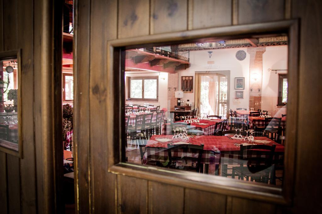 فندق Cotroneiفي  La Taverna Dei Briganti المظهر الخارجي الصورة