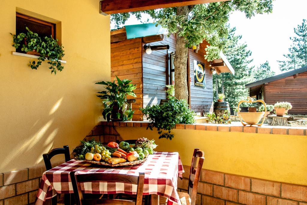 فندق Cotroneiفي  La Taverna Dei Briganti المظهر الخارجي الصورة